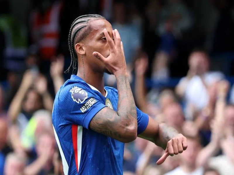 乔-科尔：斯洛特不该同时让所有新援首发，应循序渐进融入