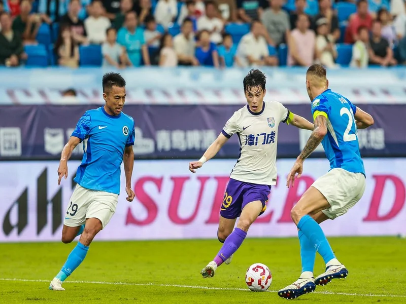 半场-新鹏城暂0-0津门虎 双方共3射正+4人染黄奥乌苏屡突破造险